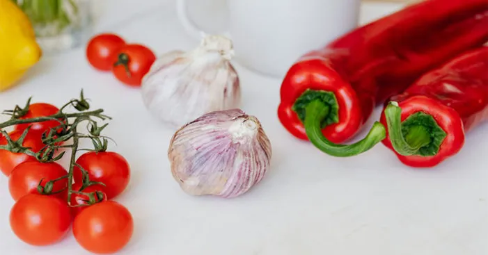 Different-uses-of-red-garlic