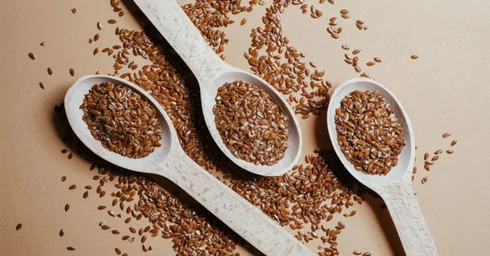 flaxseed-calories-spoons