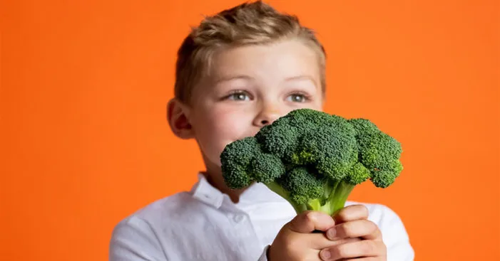 introducing-broccoli-to-kids